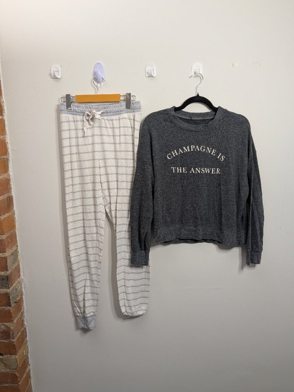 Z Supply Champagne Sweatshirt + Windowpane Joggers XS